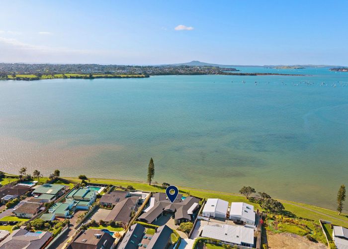  at 76 Bramley Drive, Farm Cove, Manukau City, Auckland