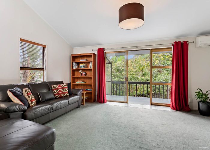 at 2/162 Deep Creek Road, Torbay, Auckland