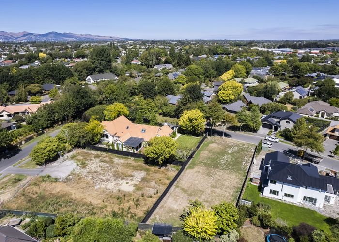  at 77 Woodhurst Drive, Casebrook, Christchurch