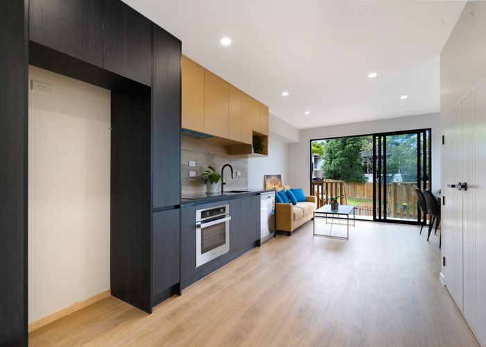  at Lot 1- 4/35 Glenbervie Crescent, Massey, Waitakere City, Auckland