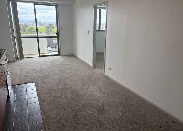  at 2J/21 St Jude St, Avondale, Auckland City, Auckland