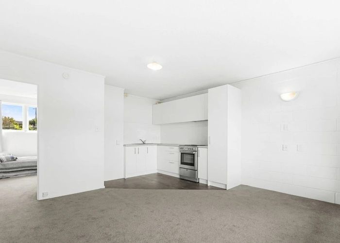  at 3H Mountain Road, Mount Wellington, Auckland City, Auckland