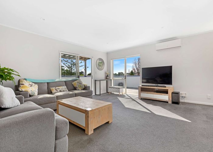  at 18A Delshaw Avenue, Stanmore Bay, Rodney, Auckland
