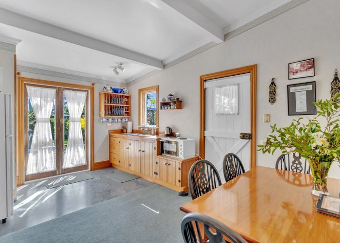  at 17 Cambridge Road, Martinborough, Martinborough