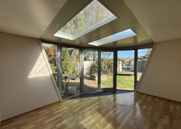  at 4 Edron Pl, Redwood, Christchurch City, Canterbury