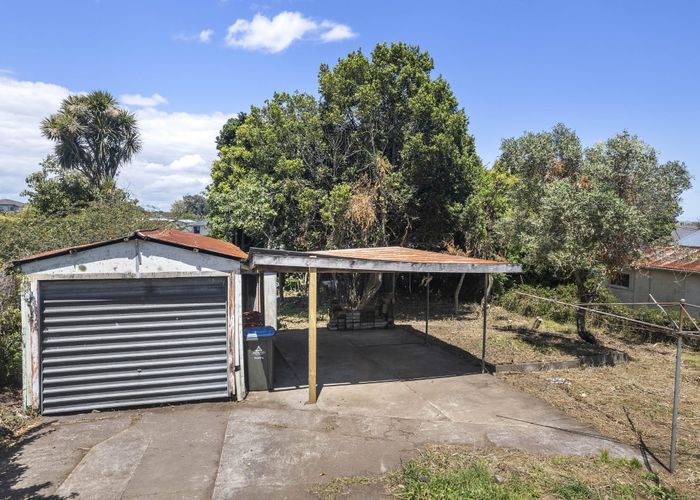  at 18 Commissariat Road, Mount Wellington, Auckland