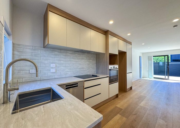  at 39 Muir Avenue, Mangere Bridge, Auckland