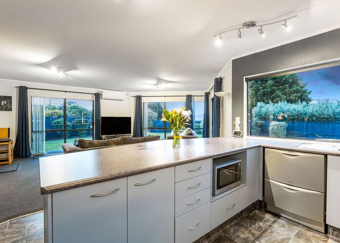  at 21 Joseph Banks Drive, Whitby, Porirua, Wellington