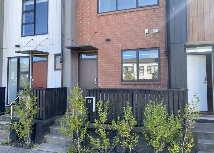  at 52 Manarini Road, Westgate, Waitakere City, Auckland