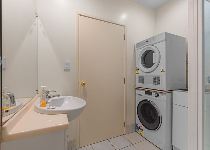  at 27/3C Harrison Road, Mount Wellington, Auckland City, Auckland