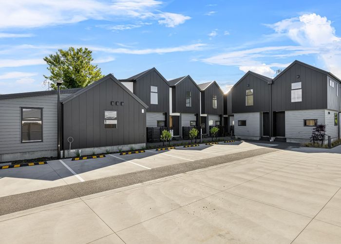  at 6 Wellington St, Linwood, Christchurch City, Canterbury