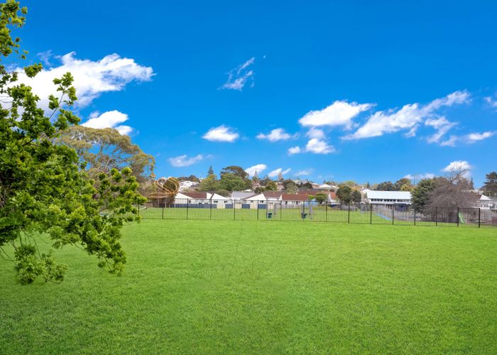 at 4/9 Peace Avenue, Mount Wellington, Auckland City, Auckland