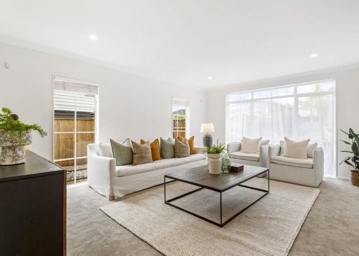  at 5 Wye Oak Drive, Albany, North Shore City, Auckland