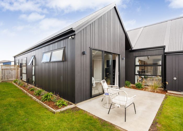  at 4 Sardinia Grove, Fitzherbert, Palmerston North, Manawatu / Whanganui