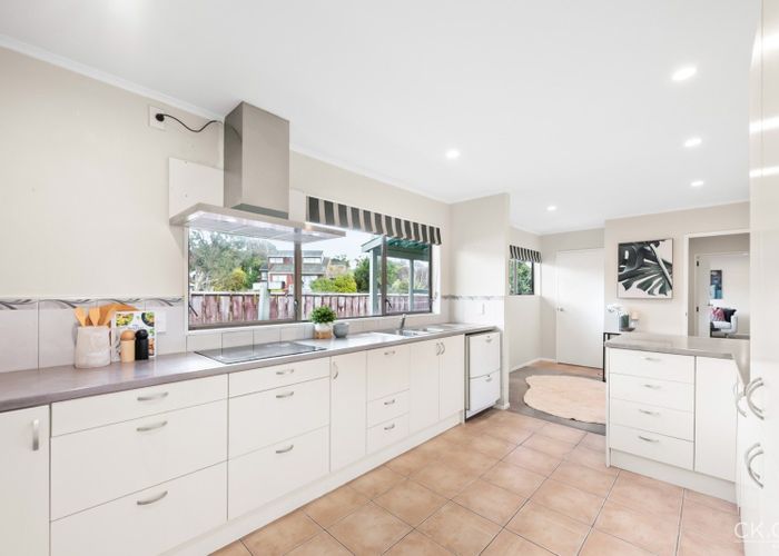  at 17 King Charles Drive, Kingsley Heights, Upper Hutt, Wellington