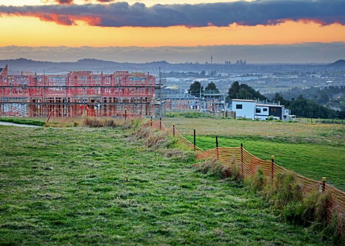  at 9 Grand Ridge Avenue, Flat Bush, Manukau City, Auckland