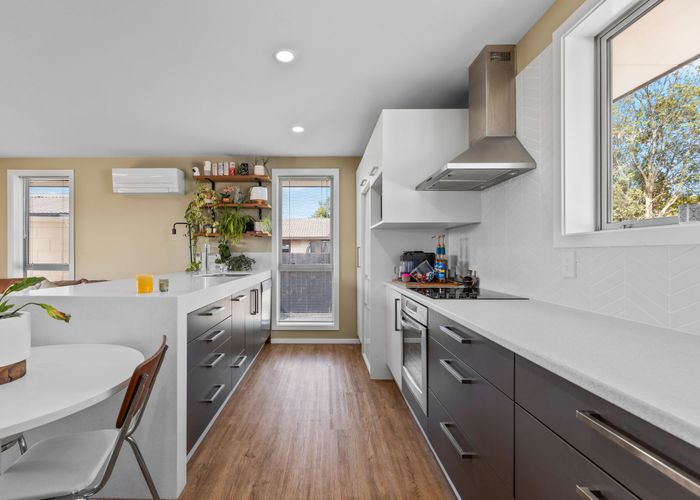  at 2/126a Middlepark Road, Sockburn, Christchurch City, Canterbury