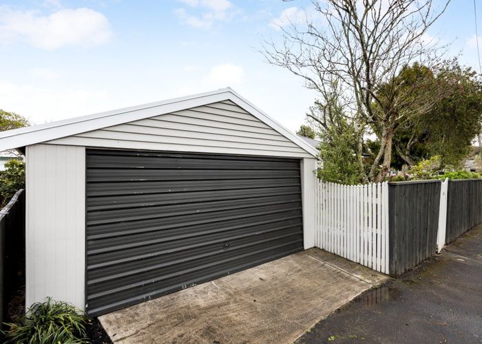  at 49 Horne Street, Hamilton Central, Hamilton