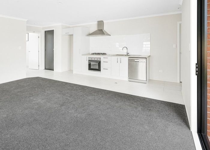  at 1/11 Matthews Crescent, Melville, Hamilton