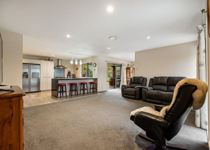  at 8 Albert Sheppard Close, Yaldhurst , Christchurch City, Canterbury
