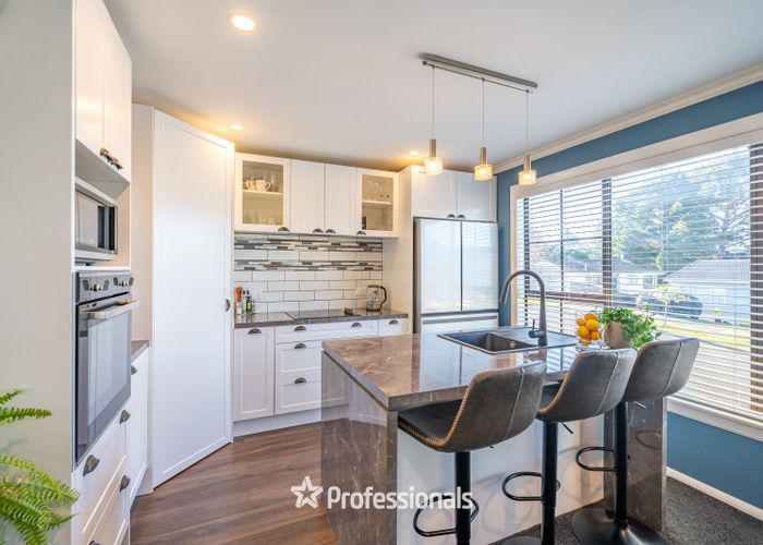  at 33 Fenchurch Grove, Stokes Valley, Lower Hutt, Wellington
