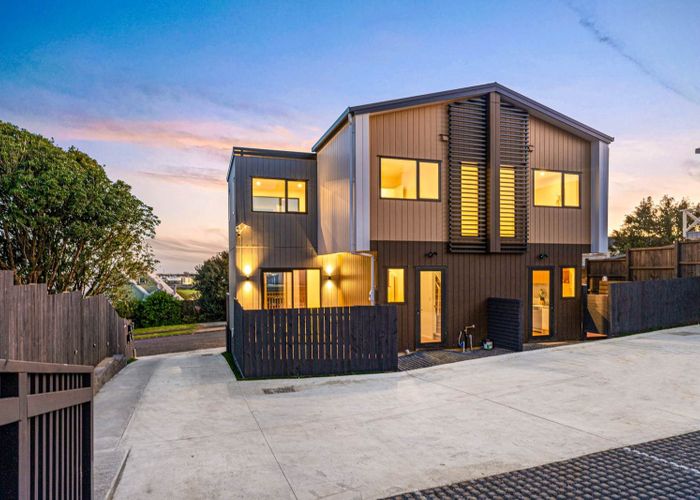  at 19E Ellesmere Crescent, Pakuranga Heights, Manukau City, Auckland