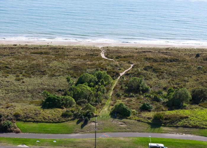  at 808 Papamoa Beach Road, Papamoa, Tauranga, Bay Of Plenty