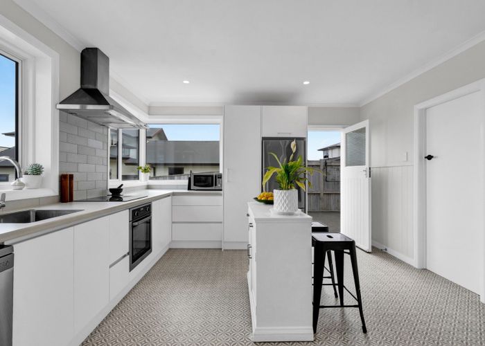  at 7 Lemont Place, Westown, New Plymouth