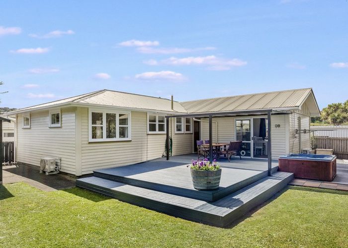  at 21 Burns Grove, Trentham, Upper Hutt