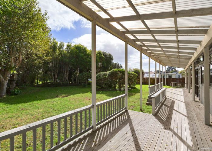  at 3/42 Kaiwaka Road, Waiuku, Auckland