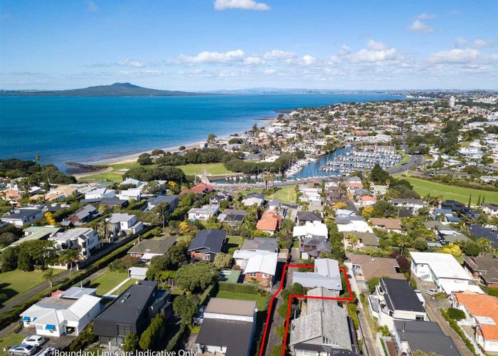  at 21A Seaview Road, Castor Bay, North Shore City, Auckland