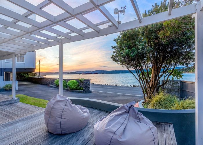  at 1/2 Gill Road, Lowry Bay, Lower Hutt