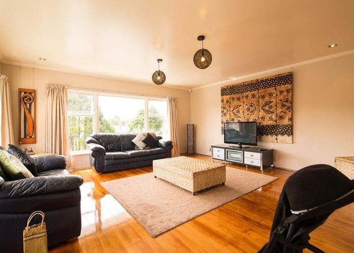  at 4 Tomo Street, New Lynn, Waitakere City, Auckland