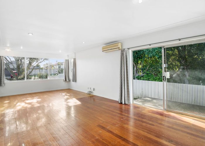  at 23 Carlton Street, Hillsborough, Auckland