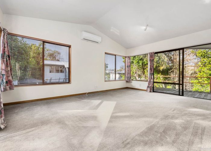  at 10 Rata Road, Stanmore Bay, Whangaparaoa