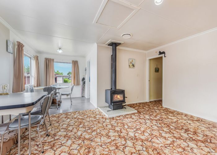  at 8 Linden Place, Brooklyn, Motueka