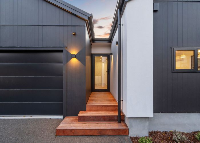  at 16 Soleares Avenue, Mount Pleasant, Christchurch City, Canterbury