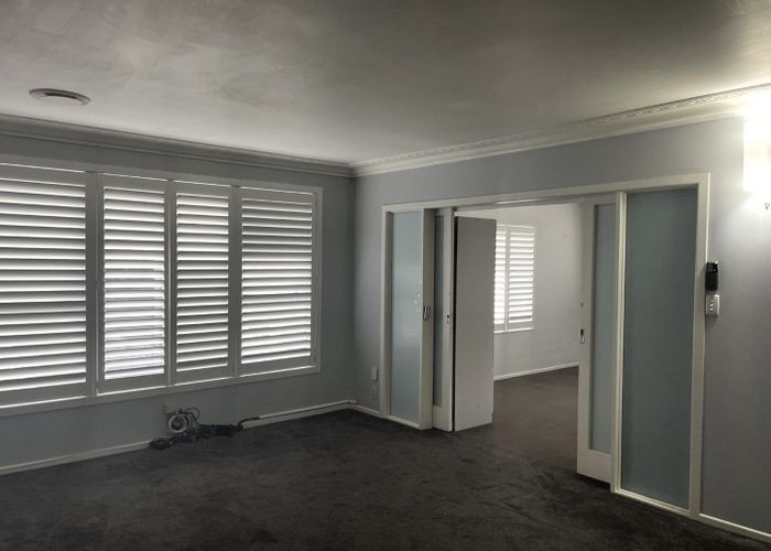  at 8 Divich Avenue, Te Atatu South, Waitakere City, Auckland