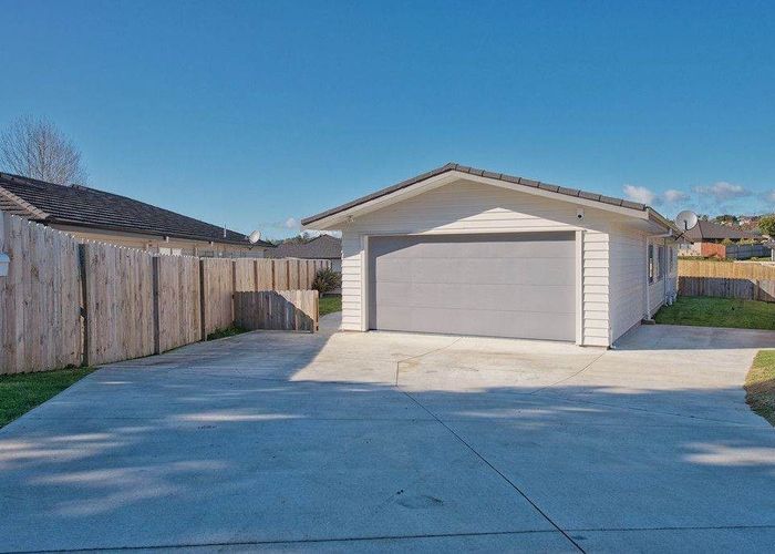  at 29E Bell Road, Beachlands, Manukau City, Auckland