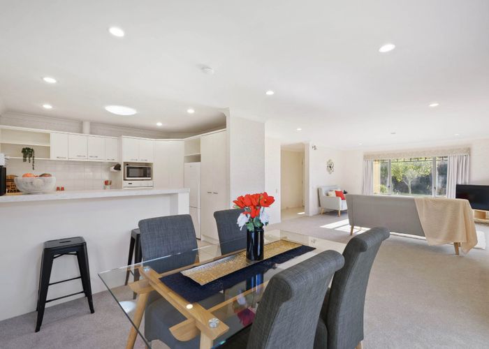  at 74 Hillwell Drive, Henderson, Waitakere City, Auckland