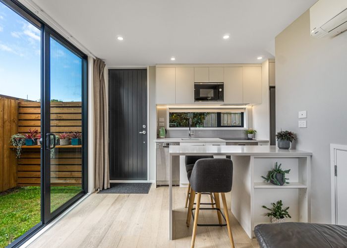  at 52 Koro Lane, Mangere Bridge, Auckland