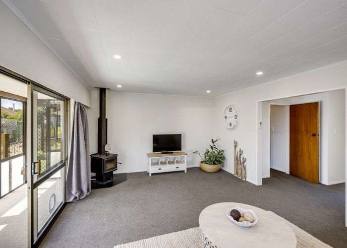  at 2/403 Avenue Road West, Hastings, Hastings