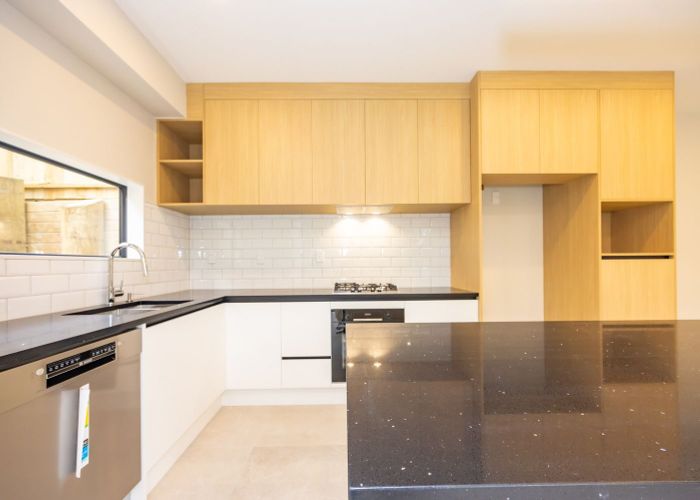  at 34 Hellyers Street, Birkdale, Auckland