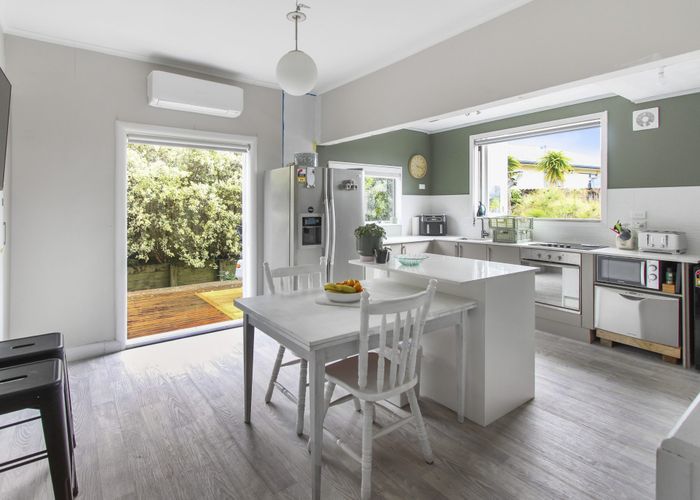  at 2/124A Alfriston Road, Manurewa, Manukau City, Auckland