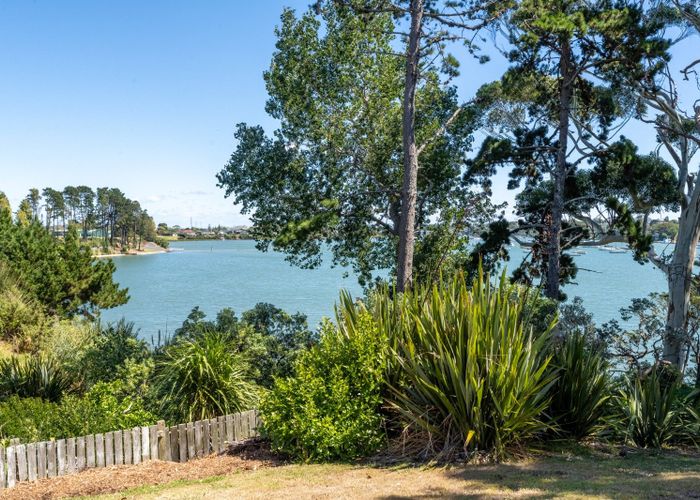  at 71 Fisher Parade, Sunnyhills, Auckland