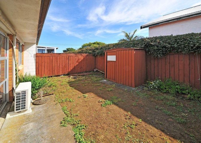 at 2/28 Victoria Road, Papatoetoe, Manukau City, Auckland