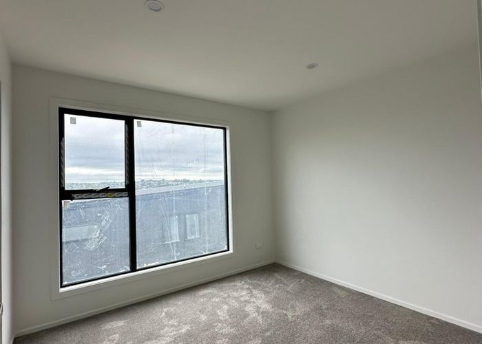  at 23-29 Paina Crescent, Massey, Waitakere City, Auckland