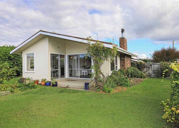  at 6 Roskilda Crescent, Taradale, Napier