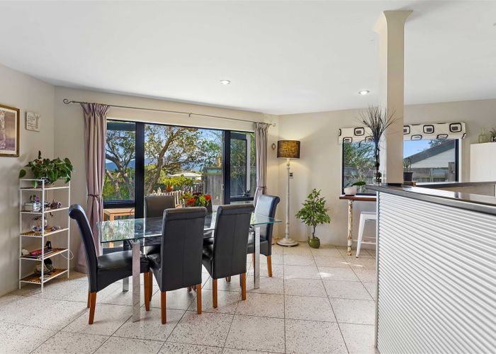  at 4 Flaxmere Street, Waikanae Beach, Waikanae