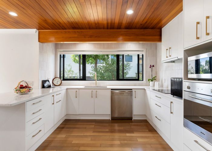  at 42C Redwing Street, Browns Bay, Auckland